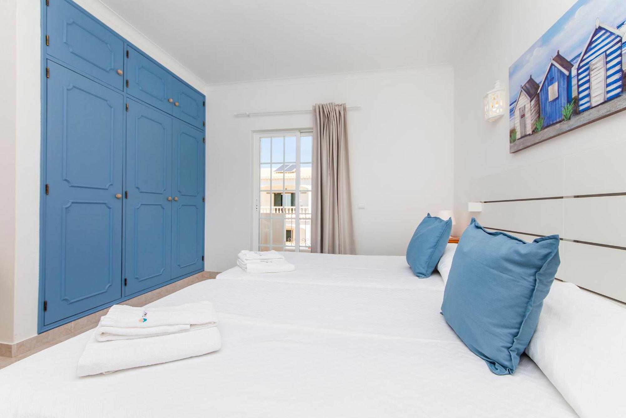 לאגוּ‏ש Q - Casa Do Topo Guesthouse חדר תמונה