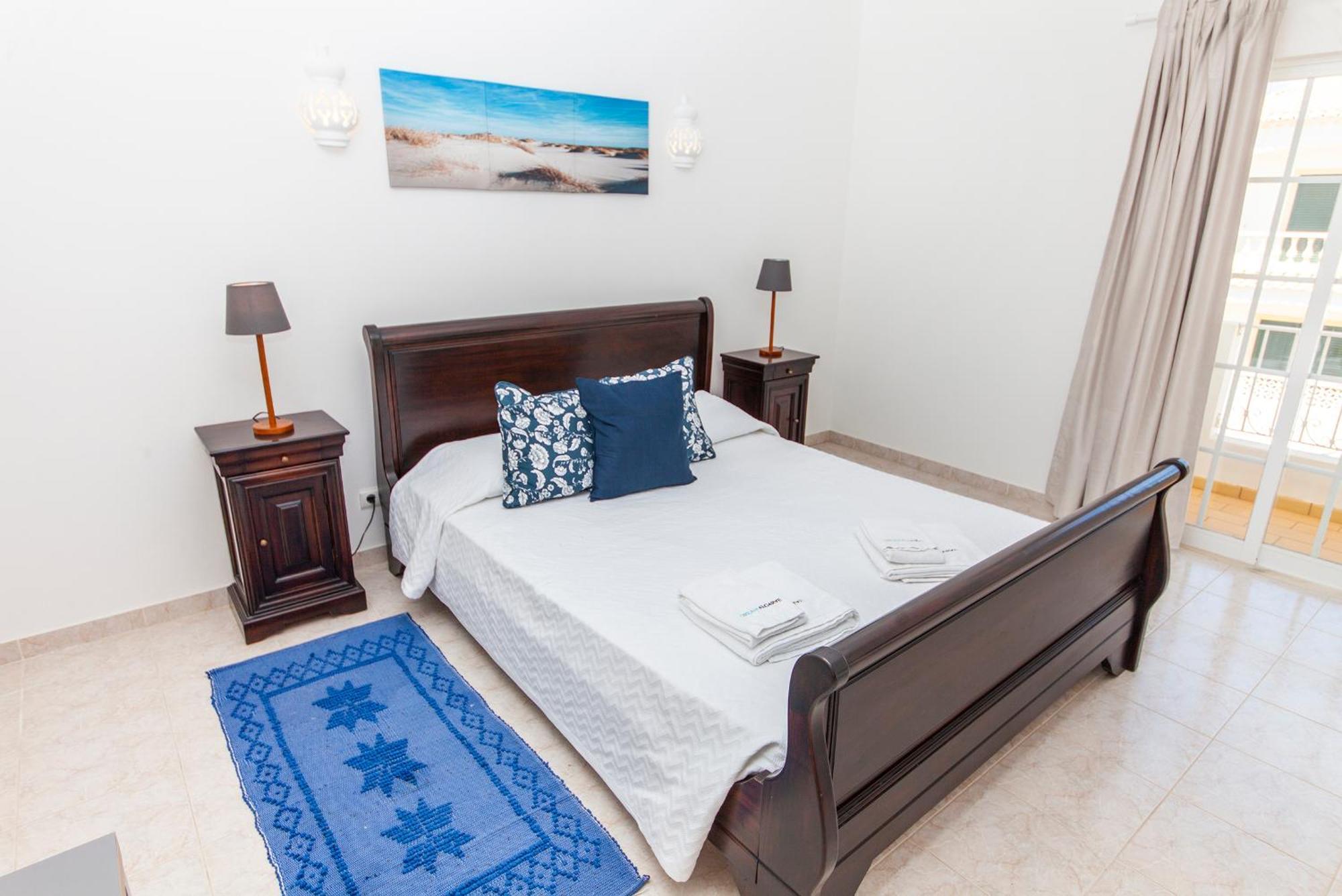 לאגוּ‏ש Q - Casa Do Topo Guesthouse חדר תמונה