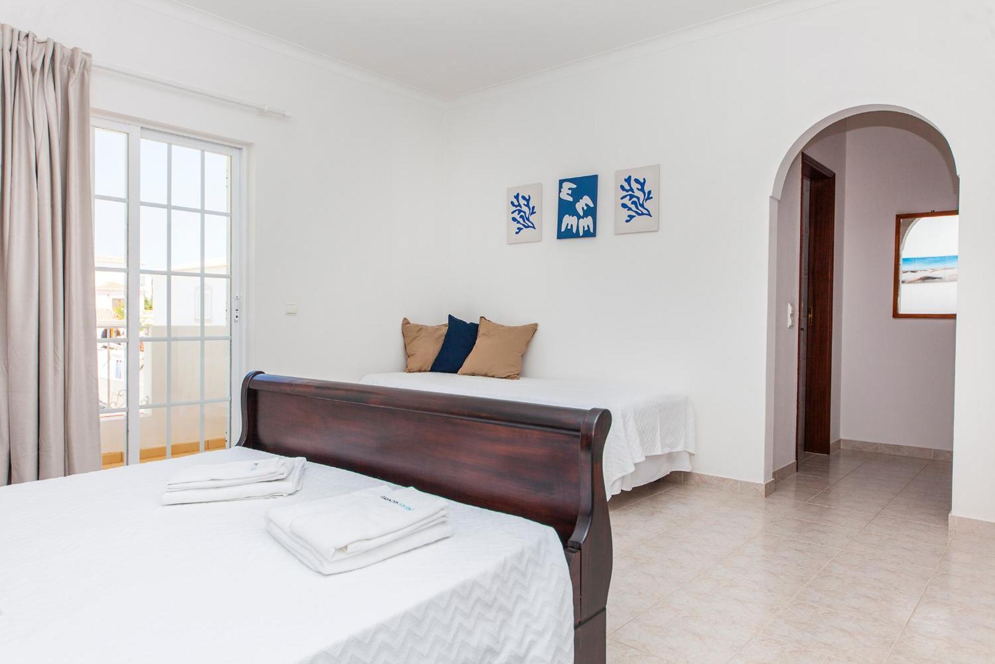 לאגוּ‏ש Q - Casa Do Topo Guesthouse חדר תמונה
