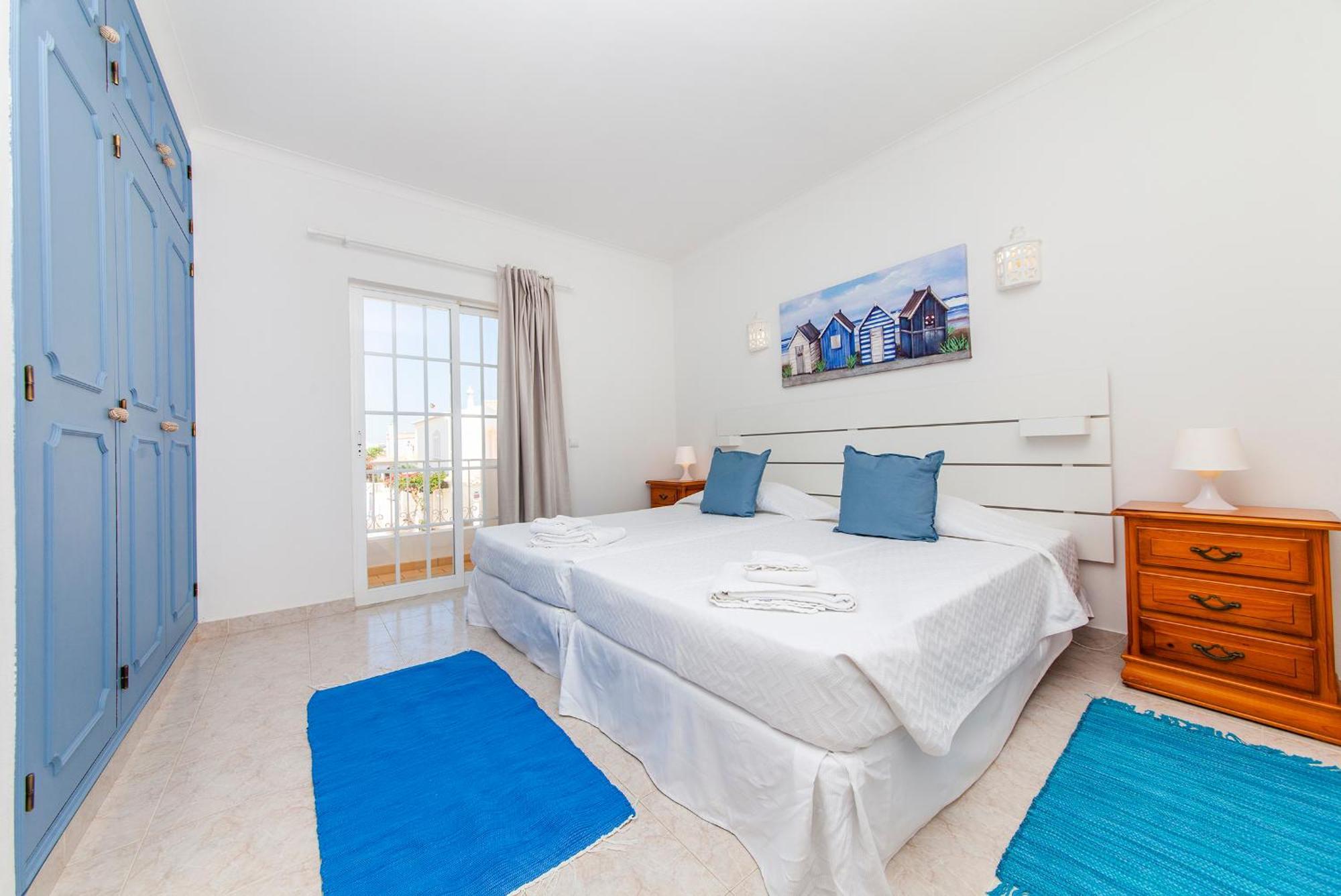 לאגוּ‏ש Q - Casa Do Topo Guesthouse חדר תמונה